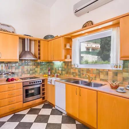 Vrysoulla By Villa *