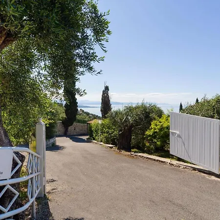 Villa Vrysoulla By Nisaki (Corfu)